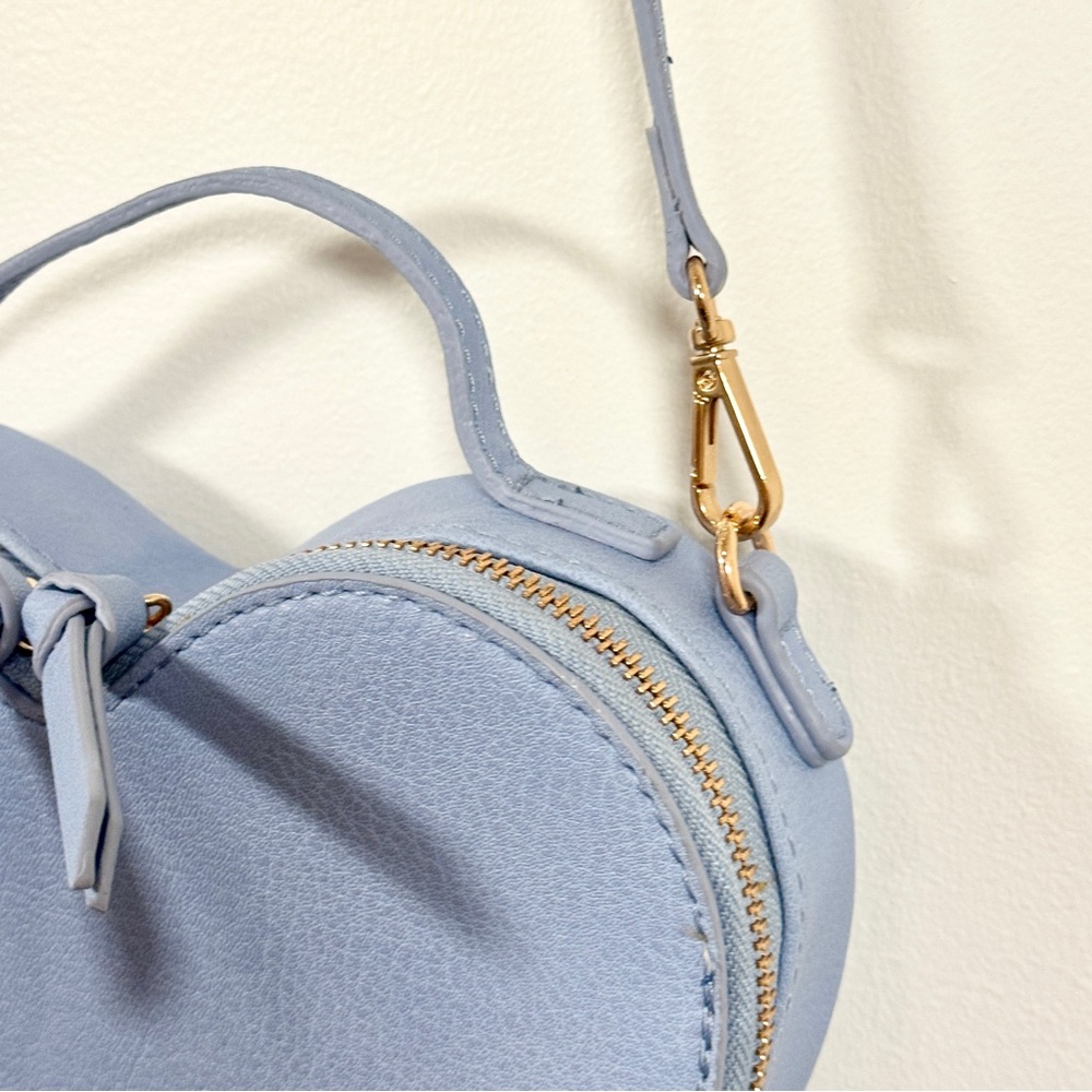 LC Lauren Conrad Heart-Shaped Light Powder Blue Crossbody Bag - Picture 4 of 13